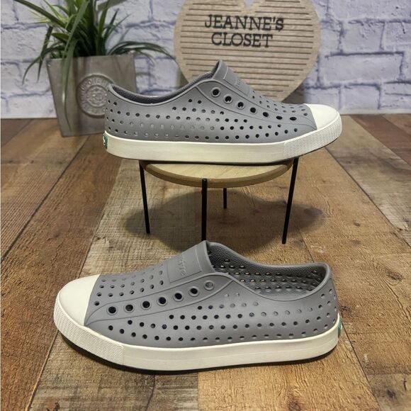 Native Jefferson  Slip-On Light-Weight Pigeon Grey/Shell White M 6 W 8 - Picture 1 of 11